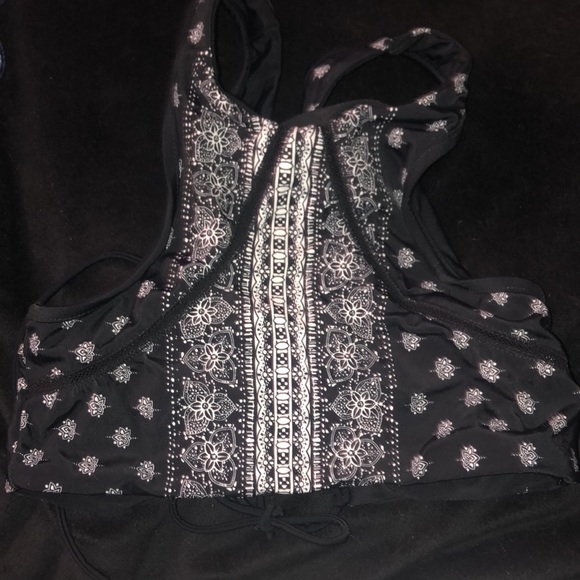 bathing suit top lot - Picture 8 of 9